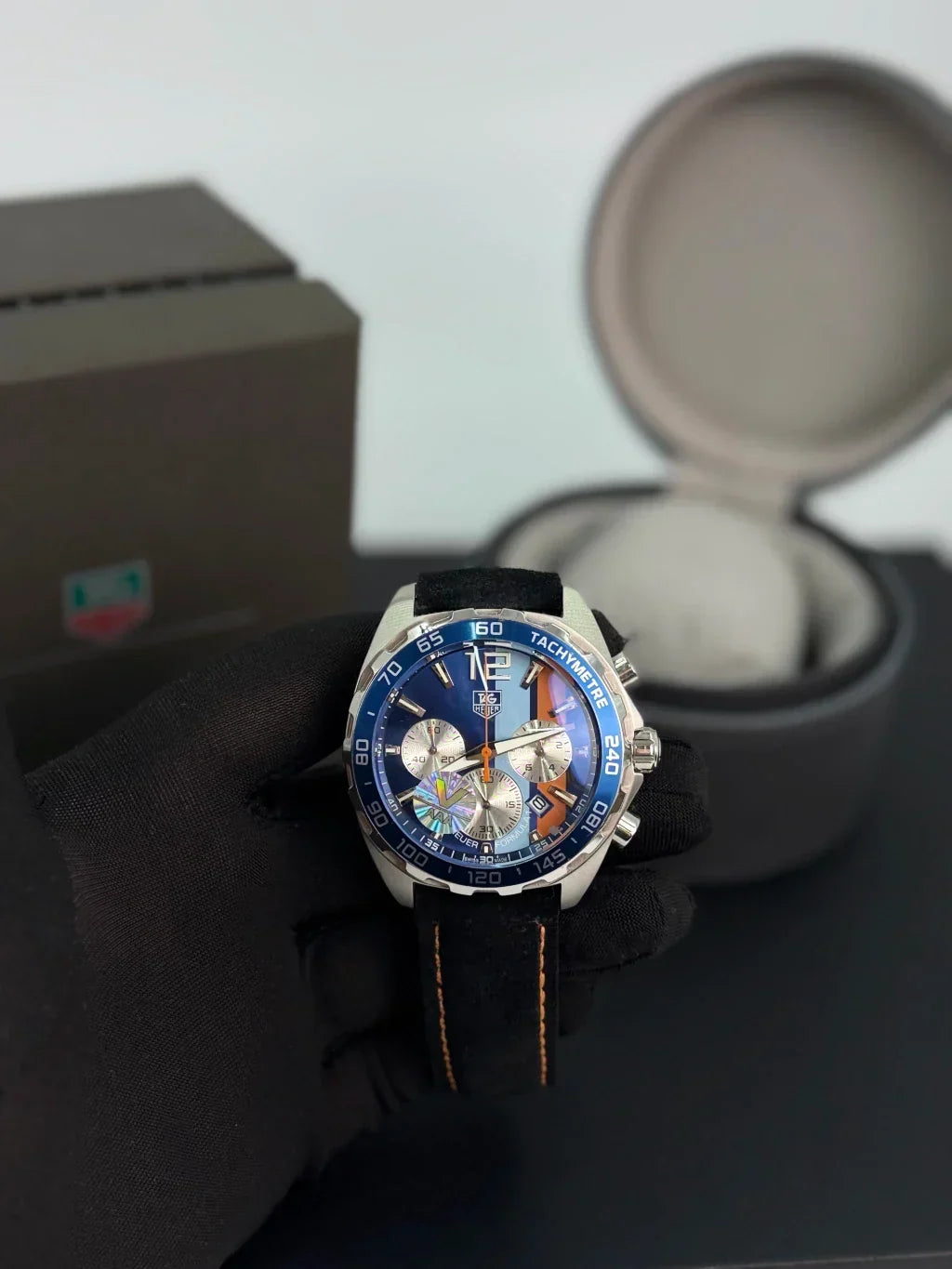 TH. Formula 1 Gulf Special Edition - Premium Box