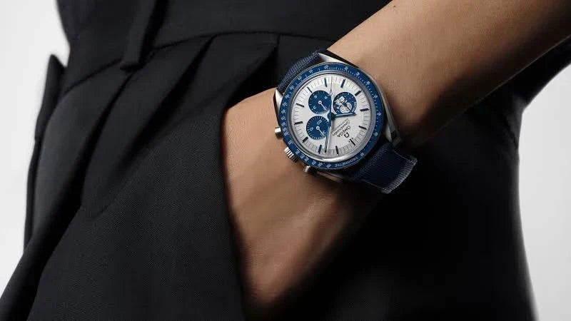 OM. Speedmaster Silver Snoopy Award